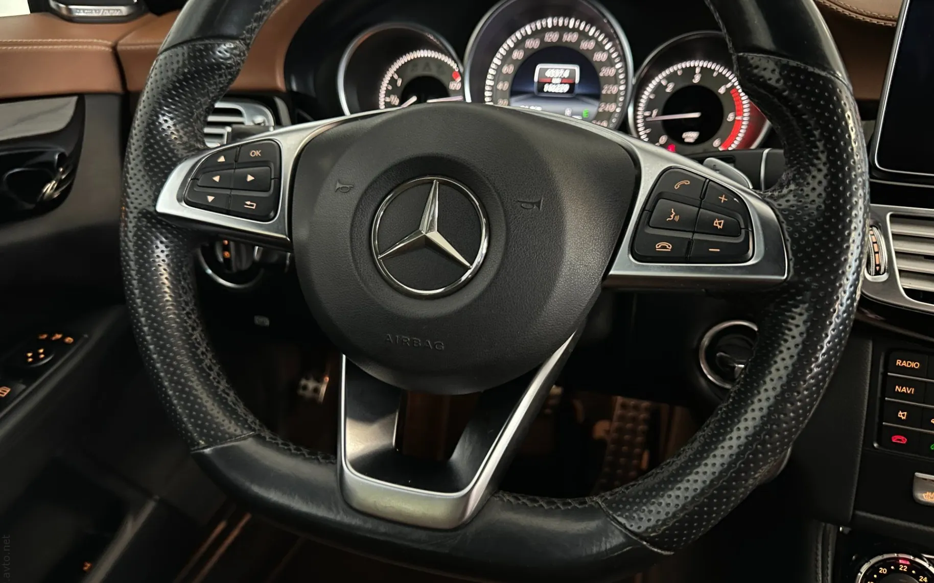Notranja slika - Mercedes-Benz CLS-Razred - 220d AMG line |Led|Kamera|HarmanK|Gretje|SLO|... - 10