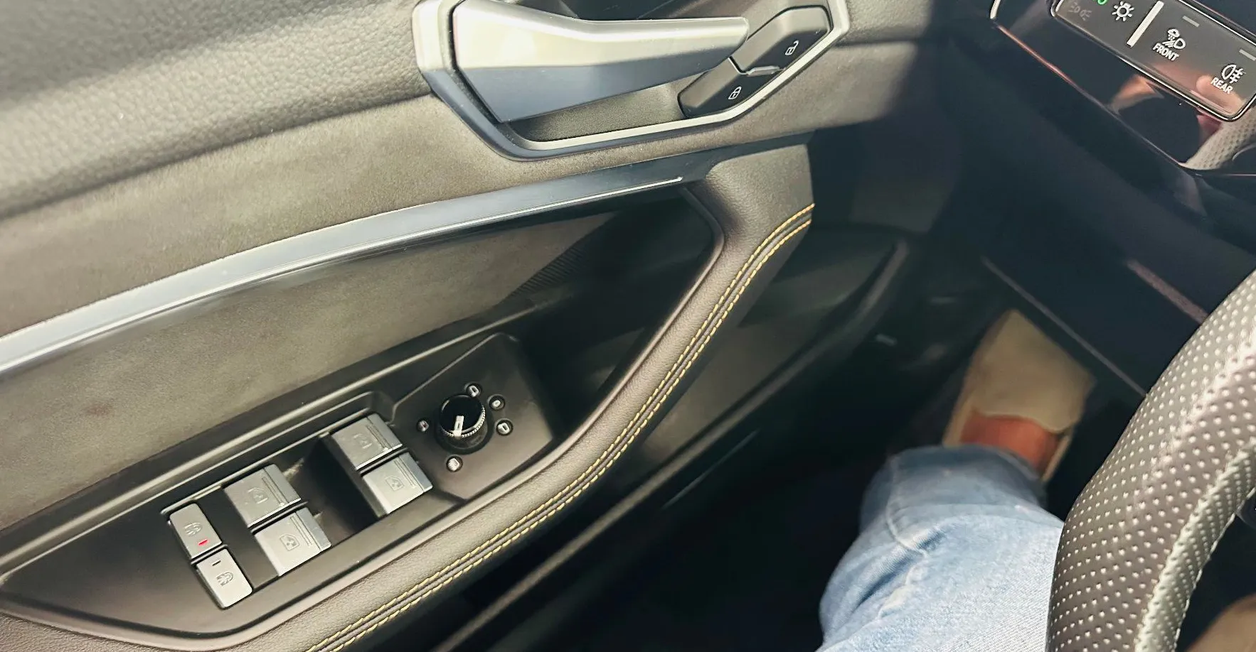 Zunanja slika - Audi e-tron - Audi  50 quattro S line.NEMŠKI+4ALU.USNJE - 14