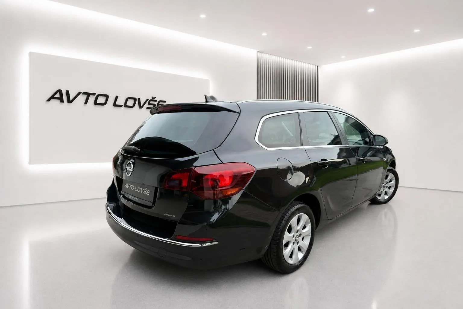 Zunanja slika - Opel Astra - Sports Tourer 1.6 CDTI Cosmo-ALU-NAVI-LED-ODLIČNA - 4