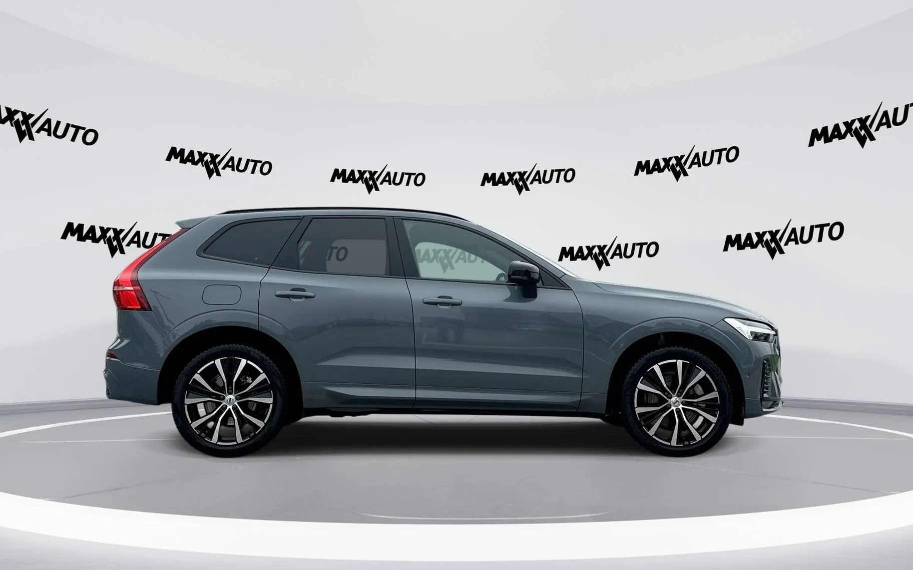 Zunanja slika - Volvo XC60 - B4 D AWD Ultimate Dark Avt. - 4