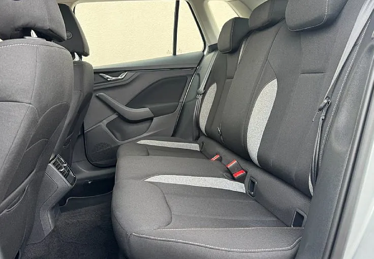 Zunanja slika - Škoda Kamiq - Selection 1.0 TSI-LED-SENZORJI-TEMPOMAT-KREDIT - 10
