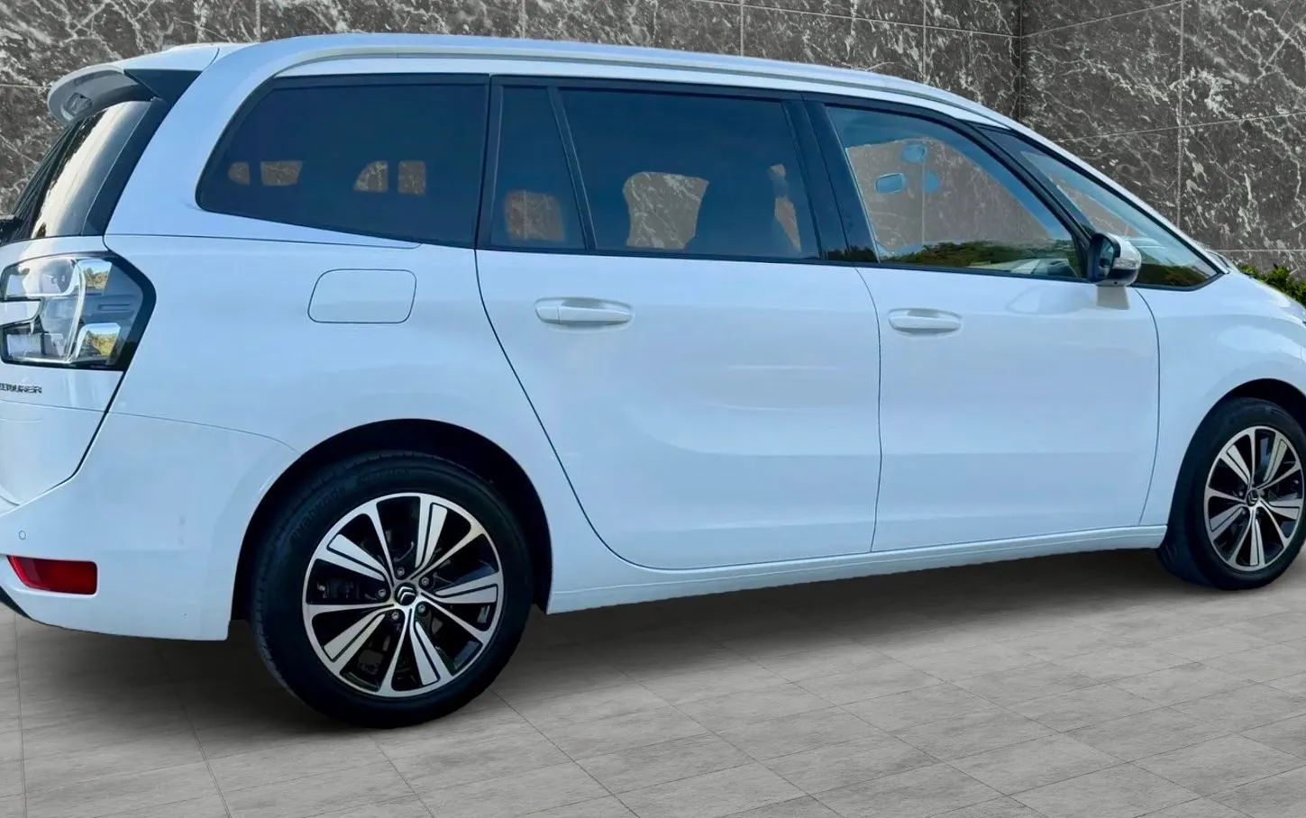 Zunanja slika - Citroën C4 Grand SpaceTourer - 2.0 HDi 163PS EAT8 SLO 1.LASTNIK BI-XENON PR - 6