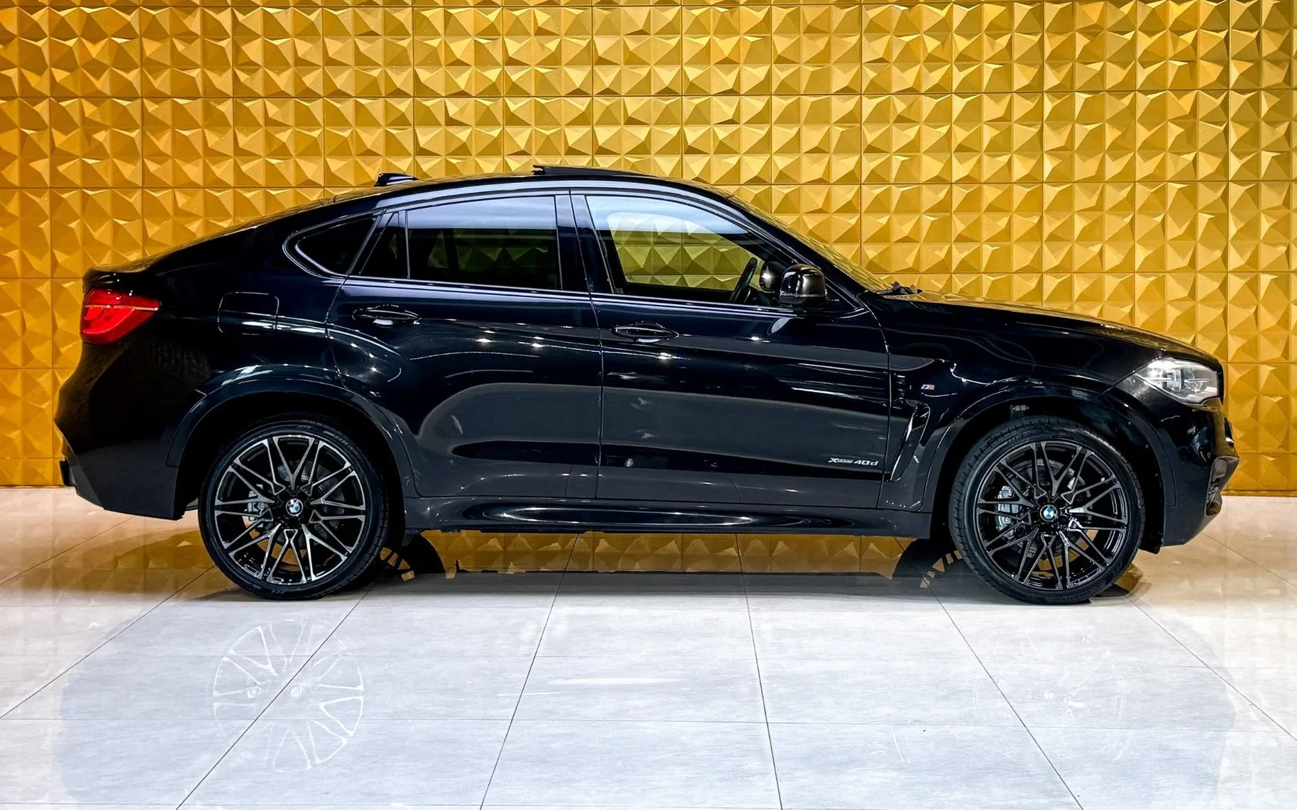 Notranja slika - BMW serija X6: - xDrive 40d AUT. M SPORT-LED-SOFTCLOSE-PANO-VIRTUAL - 12
