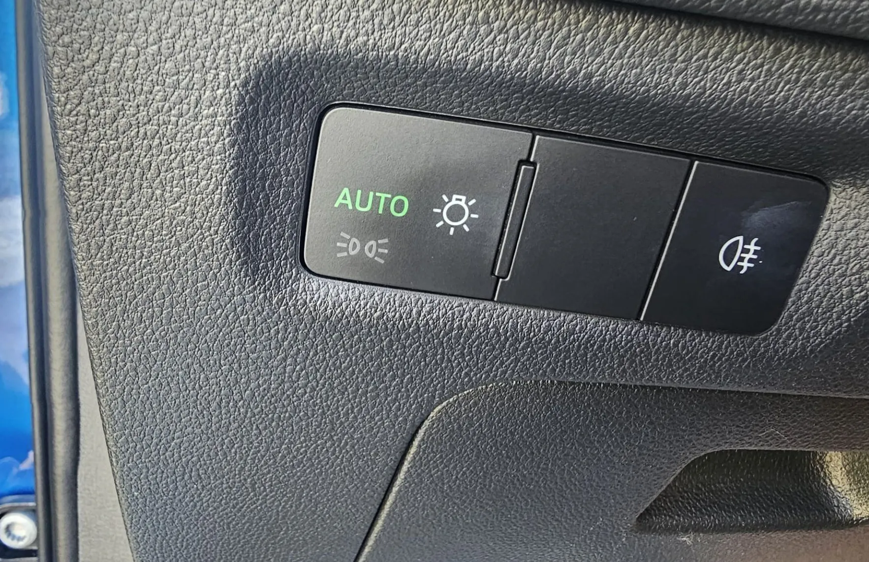Zunanja slika - Škoda Octavia - Combi 2.0TDI Ambition DSG|FuLED|alu|wirtual|kamera - 12