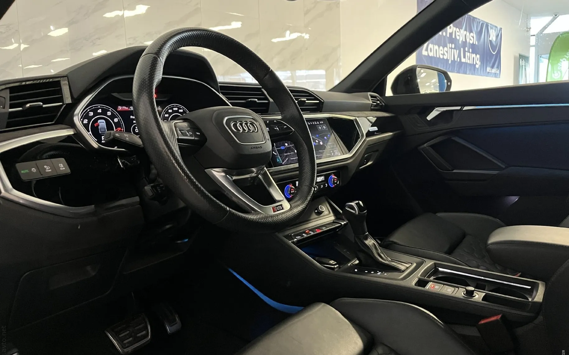 Notranja slika - Audi RS Q3 Sportback - 2.5TFSI|Q|Kamera|ACC|Pano|BO|Memory|Gretje... - 8