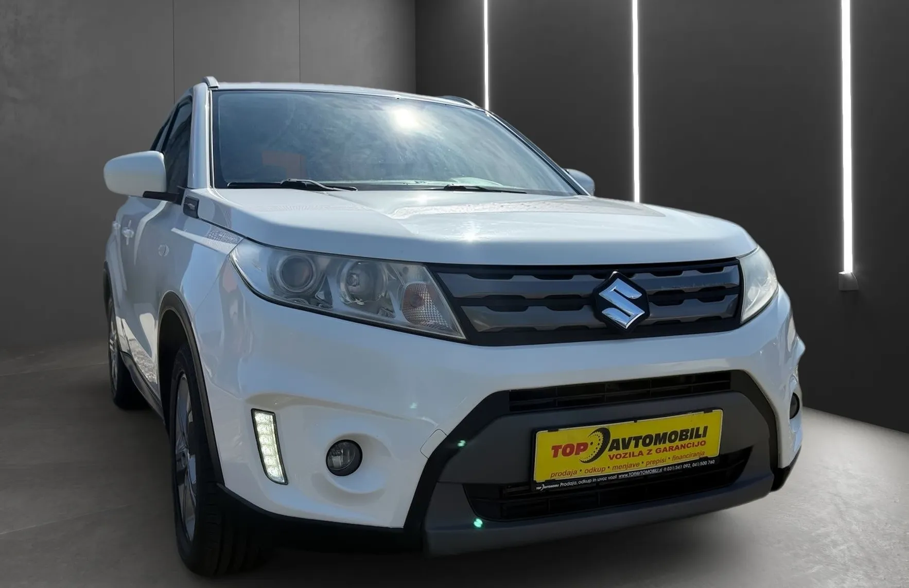 Zunanja slika - Suzuki Vitara - 1.6 TD NAVI PDC TEMPOMAT KAMERA BREZ POLOGA TOP - 10