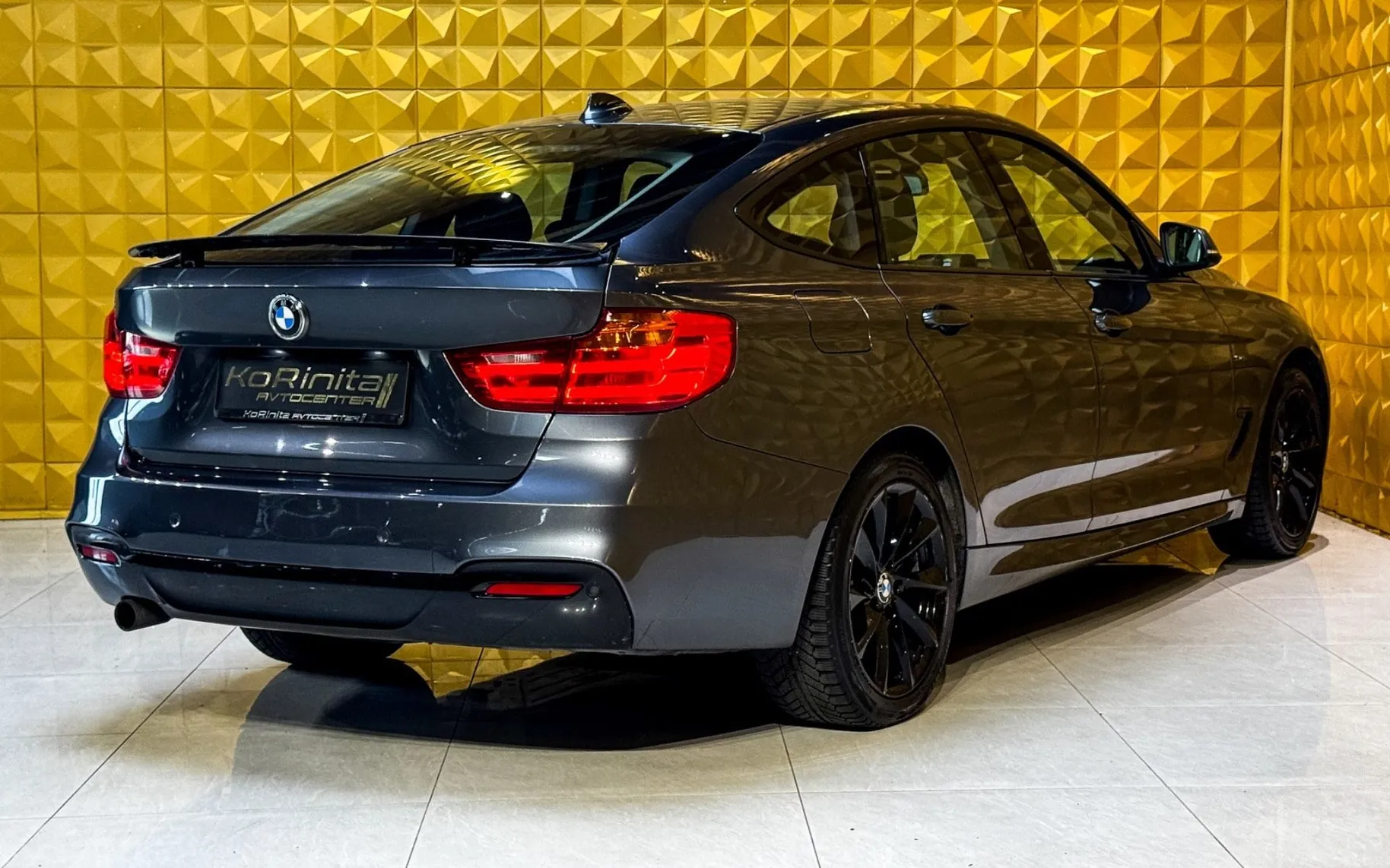 Notranja slika - BMW serija 3 Gran Turismo: - 320d AUT.-M Sport-NAVI-TEMP-GRETJE-EL PRTLJAZNIK - 11