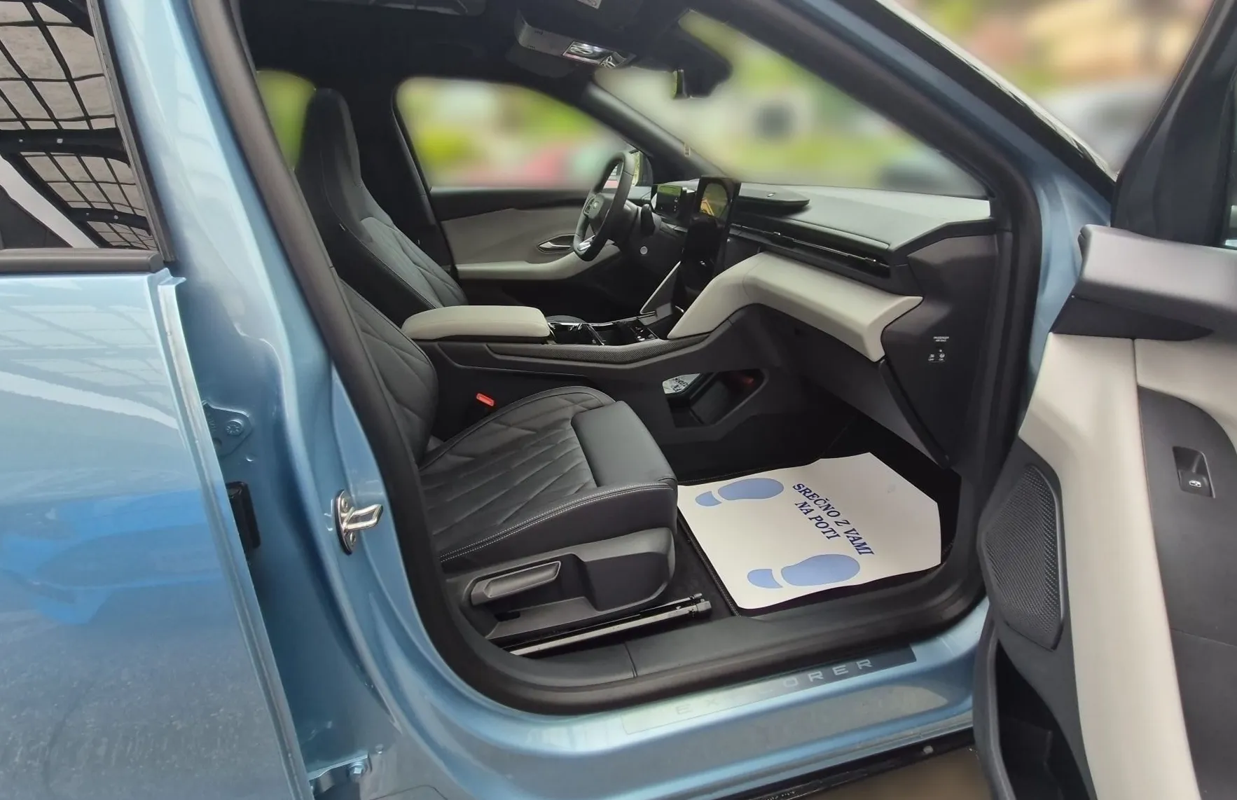 Zunanja slika - Ford Explorer - EV PREMIUM 286PS 77kWh RWD-NA ZALOGI-DOBAVA TAKOJ - 14