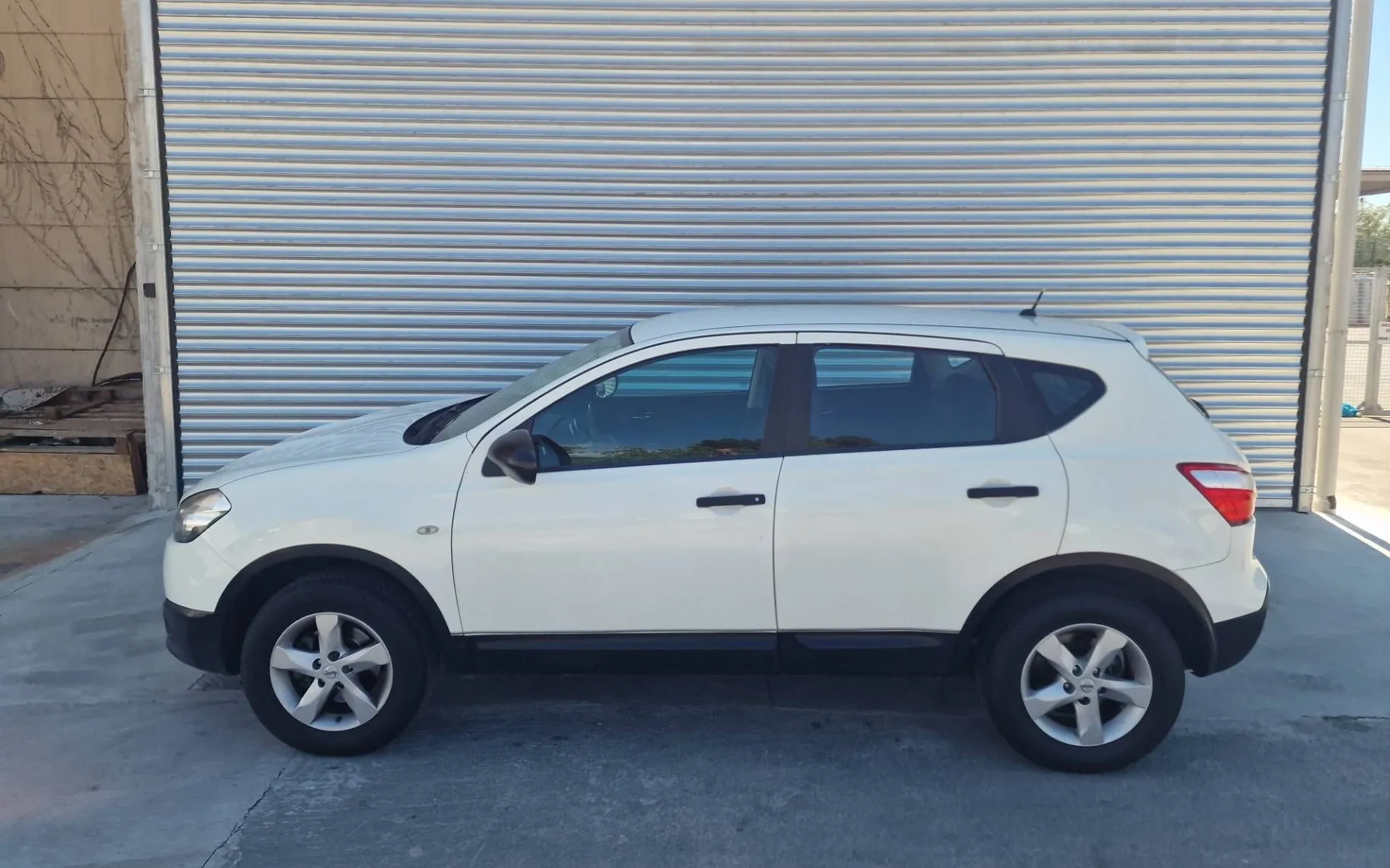 Zunanja slika - Nissan Qashqai - 1.6 16V SAMO 98.000km 2.LASTNIK - 5