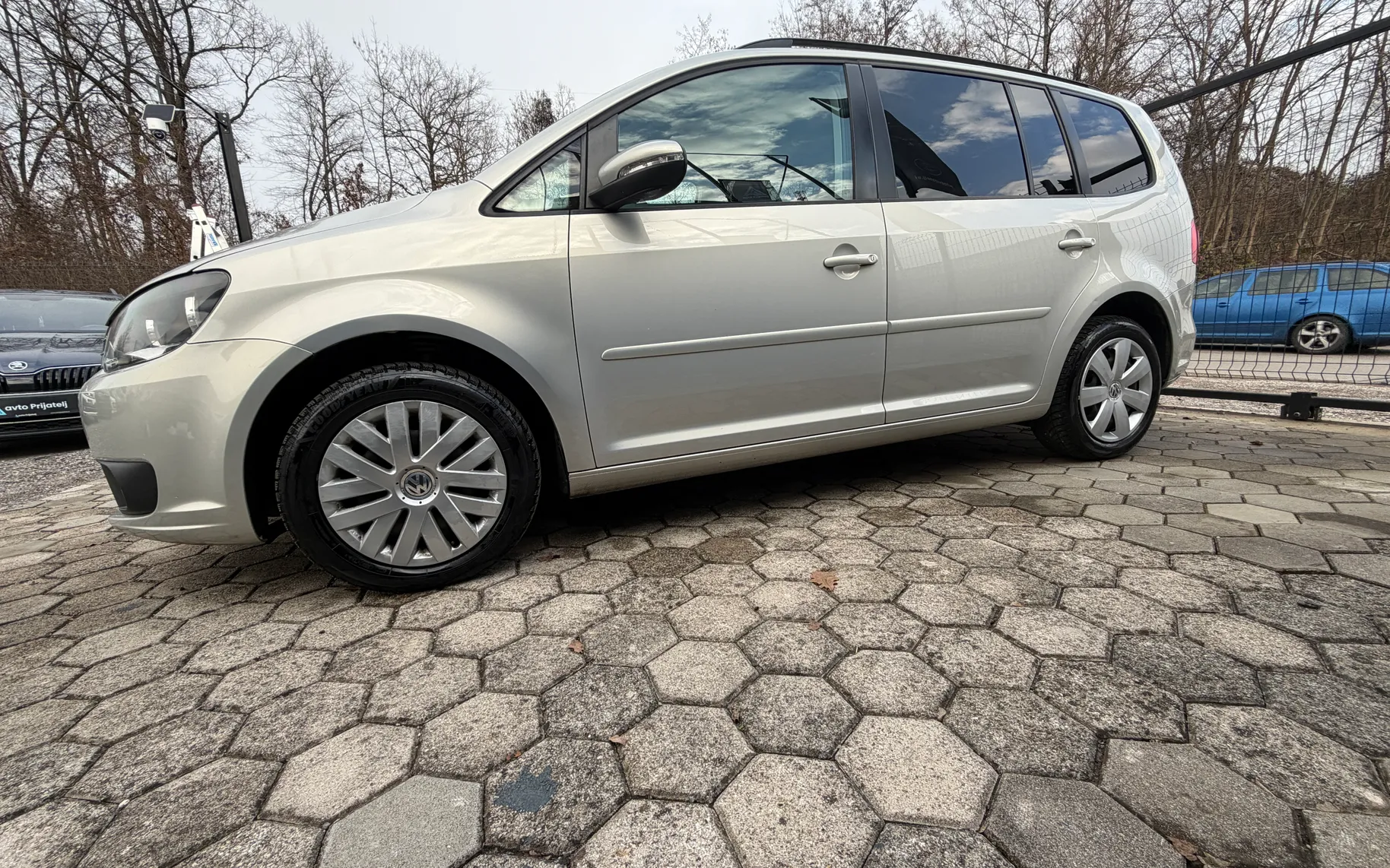 Zunanja slika - Volkswagen Touran - 1.6 TDI BlueMotion | AVT | 7 SED - 9