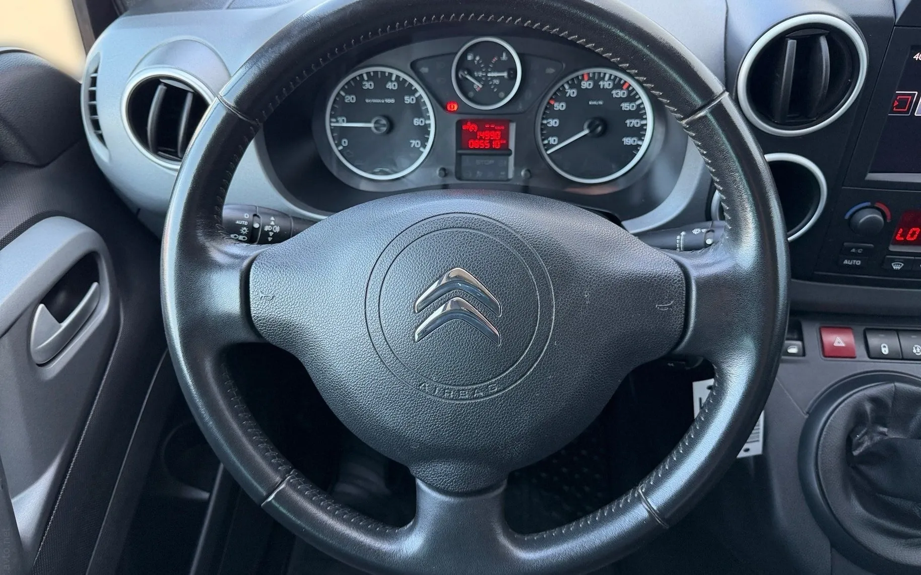 Notranja slika - Citroën Berlingo - PureTech 110 S S Shine-SLO poreklo-1.lastnik-Kljuk - 8