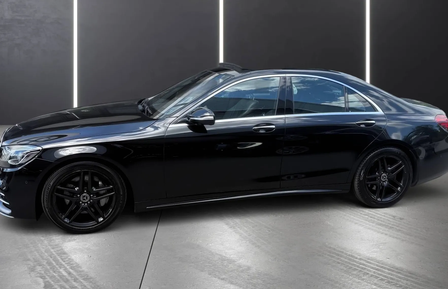 Zunanja slika - Mercedes-Benz S-Razred - 350d 4MATIC AMG LINE PANO MASAŽA ACC 360 ZRAČNO .. - 4
