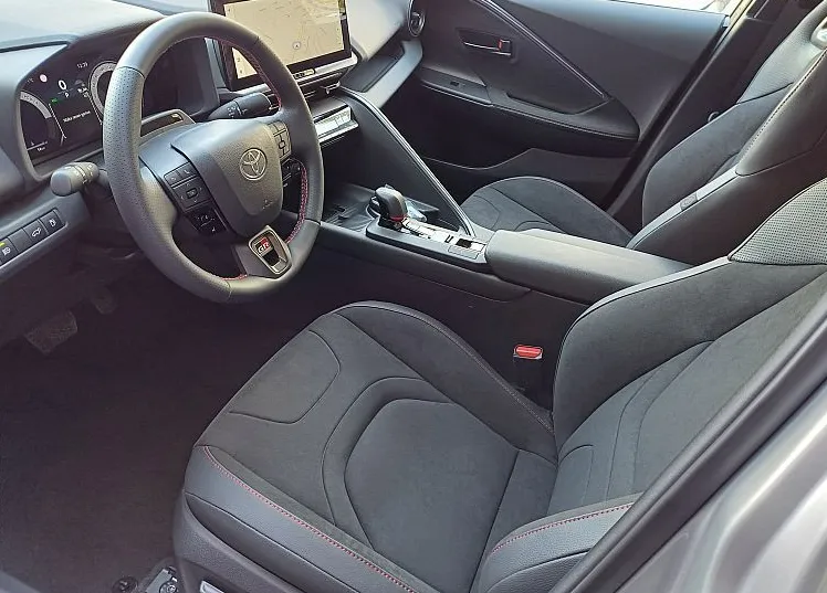 Zunanja slika - Toyota C-HR - 2.0 hibrid  HEV  GR SPORT PREMIERE - 7
