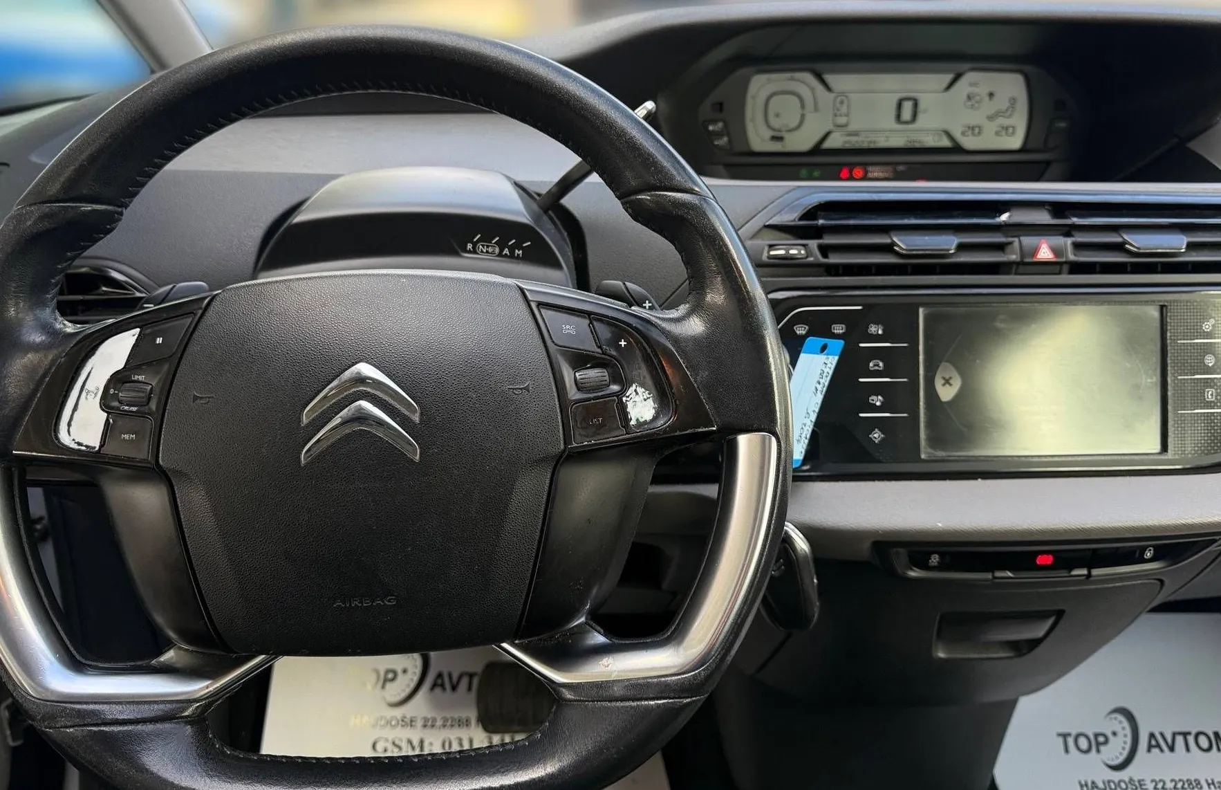 Zunanja slika - Citroën C4 - Picasso 1.6 e-HDi  NAVI PDC TEMPOMAT REDNO SERVISIRAN... - 15