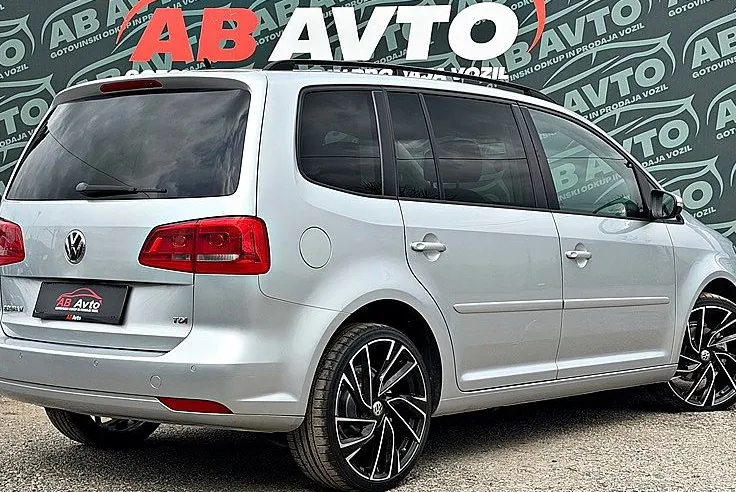 Zunanja slika - VW Touran - 1.6 TDI BMotion DSG Highline 77kW+7SEDEŽEV+ALU+TOP - 5