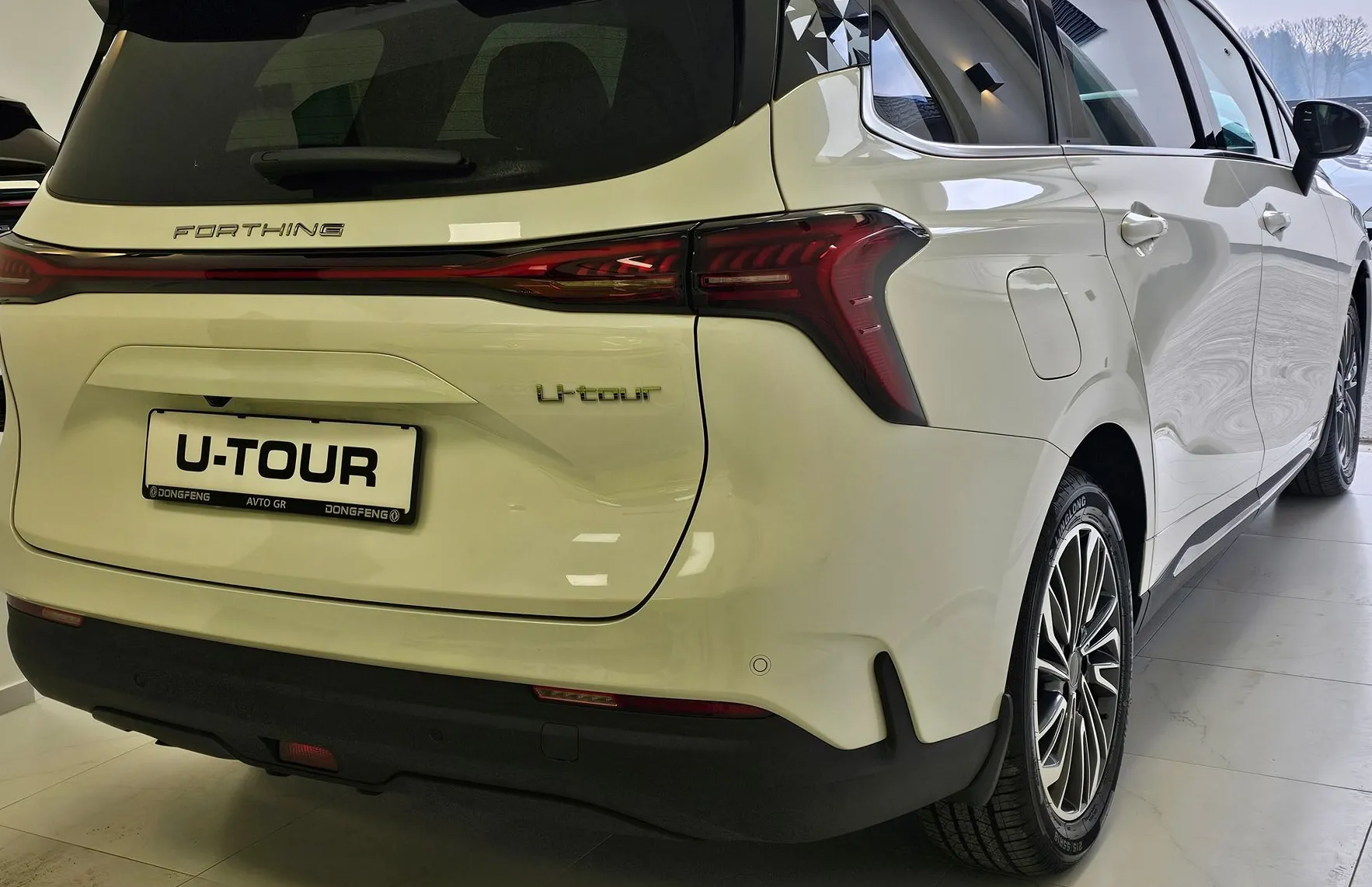 Zunanja slika - Forthing Forthing U Tour - U-Tour 1.5 T-GDI 7 SEDEŽOV- 7DCT-MY 2025-DAB-PANO-NA ZALO - 8