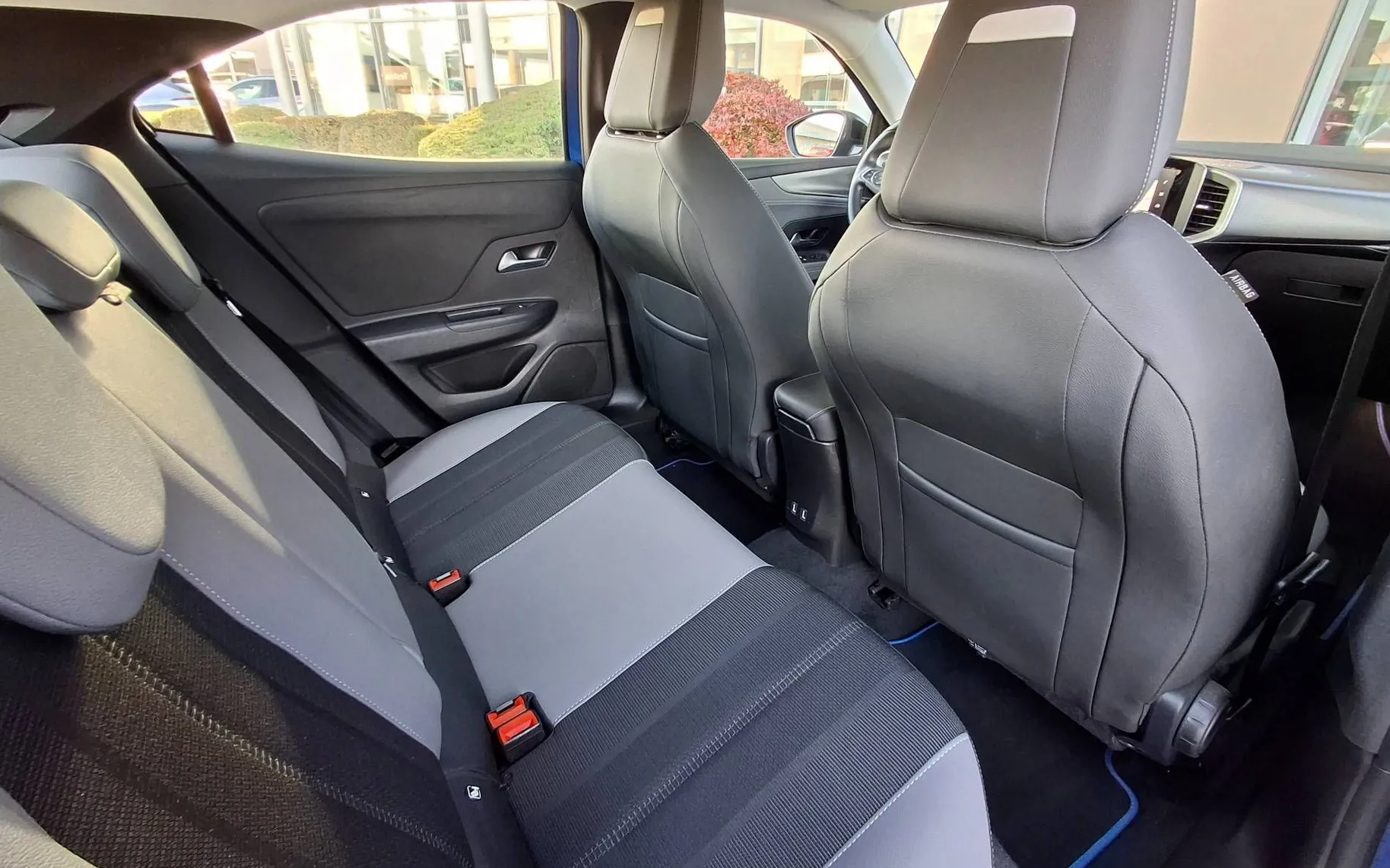 Zunanja slika - Opel Mokka - 1.2 TURBO 96KW ELEGANCE AUTO DECEMBRSKA AKCIJA... - 12