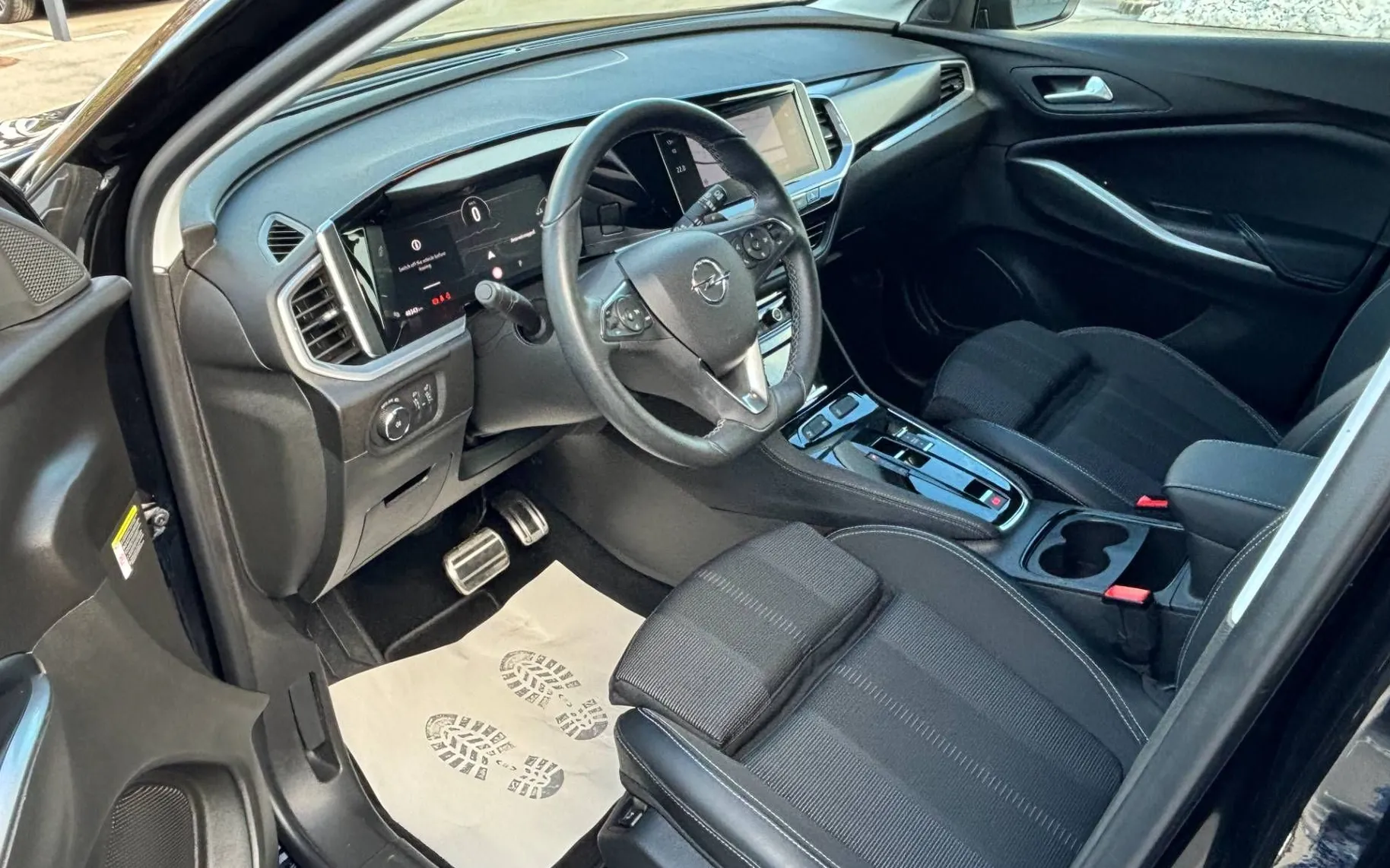 Zunanja slika - Opel Grandland - 1.2 TURBO GS LINE LED-KAMERA-NAVI - 7