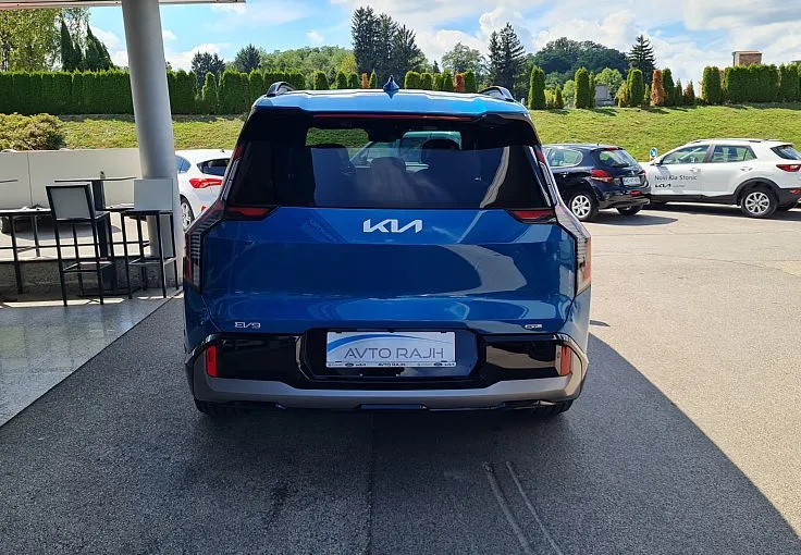 Zunanja slika - KIA EV9 - 99.8 kWh GT-Line Launch 141.5 kW  192KM - 5
