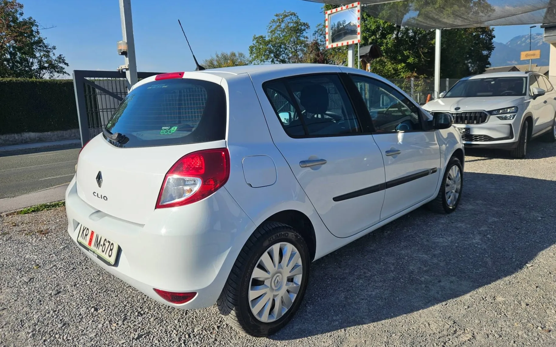 Zunanja slika - Renault Clio - 1.2 16V SLO KLIMA - 3