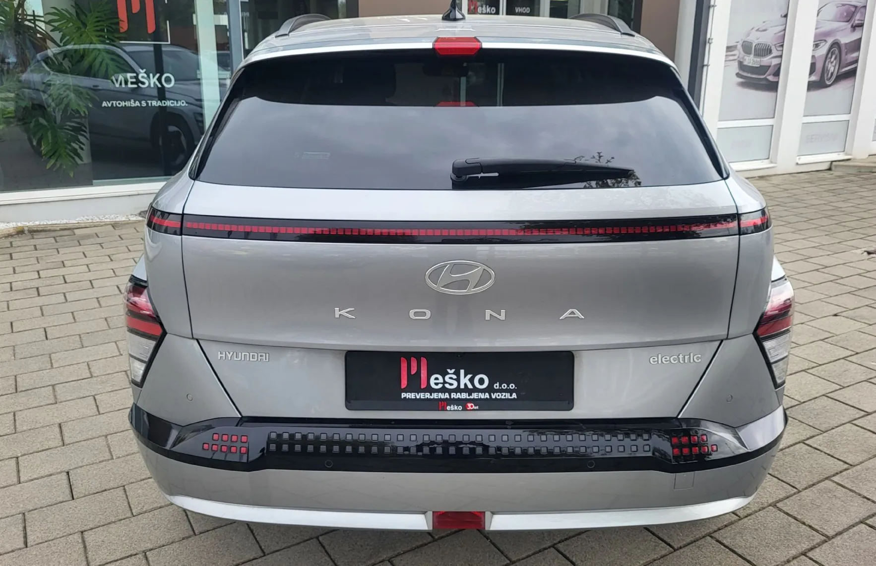 Zunanja slika - Hyundai Kona - EV 48.4 kWh Premium slo-1last-tov.garancija-navi - 5