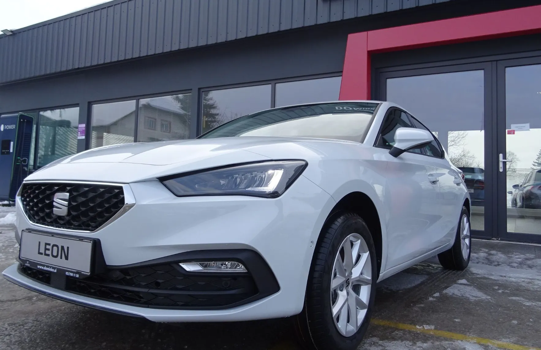 Zunanja slika - Seat Leon - 1.5 TSI 115KM STYLE EDITION - VLEČNA KLJUKA - - 1