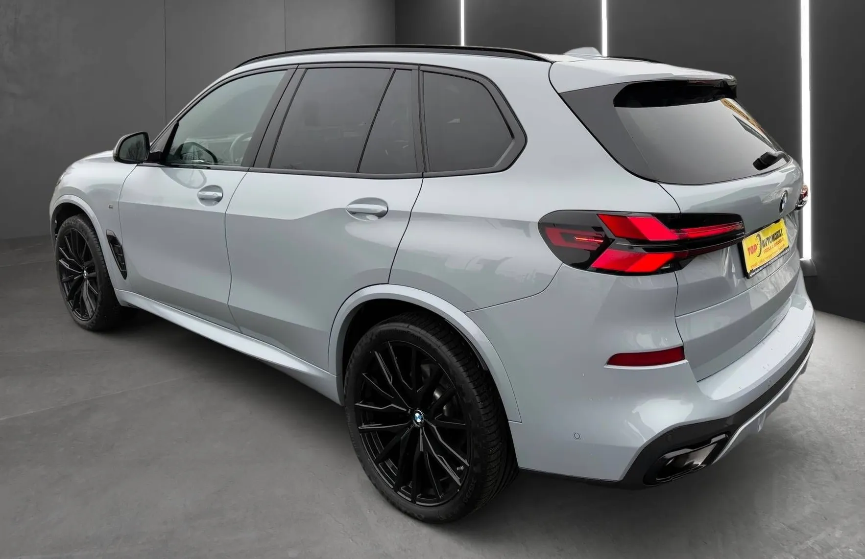 Zunanja slika - BMW X5 - serija :  xDrive30d Avt. FULL LED 360 KAM HEAD UP. - 4