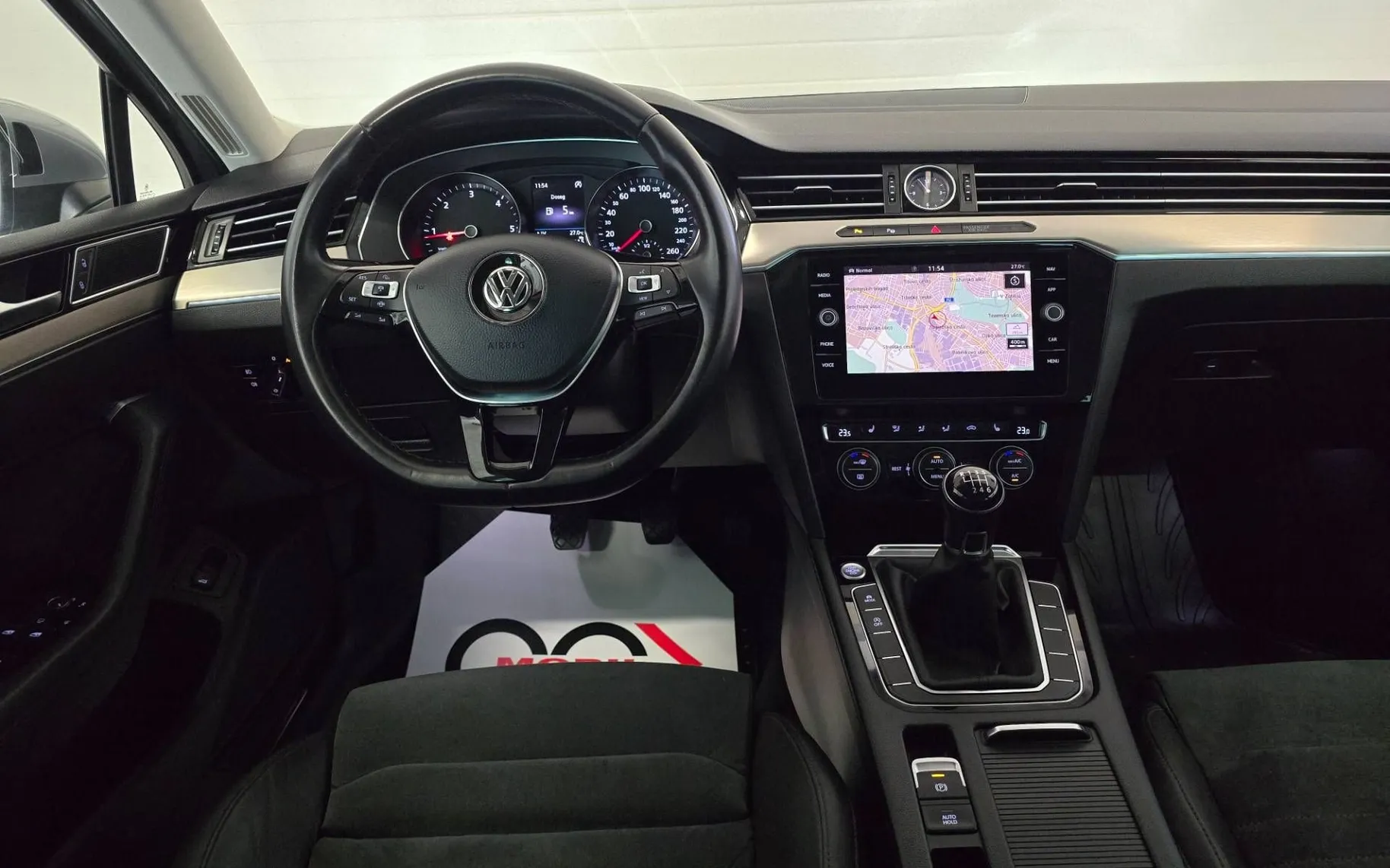 Notranja slika - Volkswagen Passat Variant - 2.0 TDI Highline - LED.alcantara.kamera.ACC.kljuka - 11