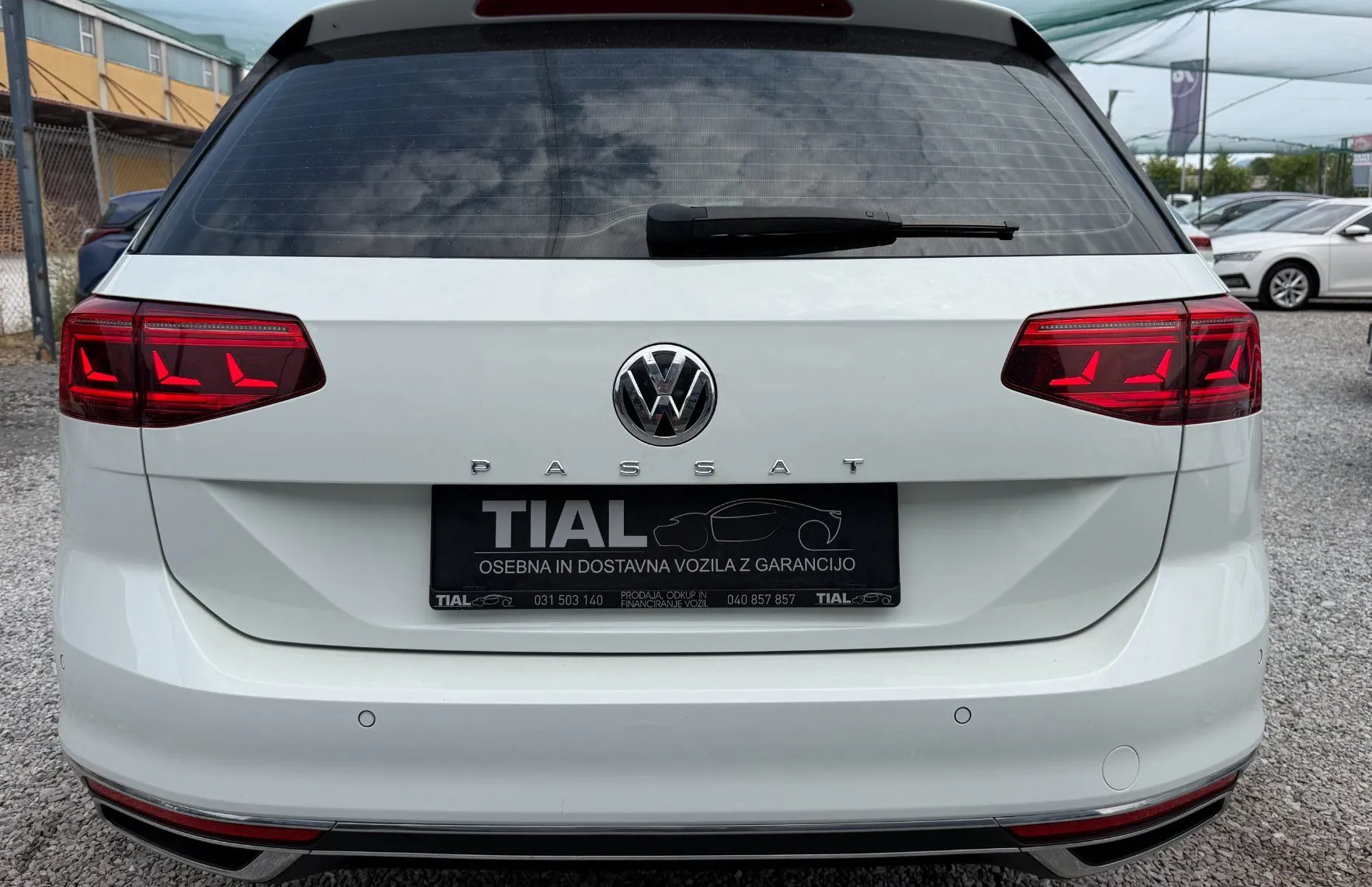 Zunanja slika - Volkswagen Passat - Variant 2.0 TDI DSG-SLO-HIGHLINE-ACC-FULLLED-OPR VELIK SER - 6