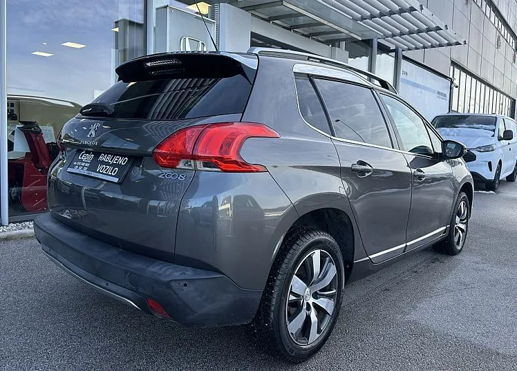 Zunanja slika - Peugeot 2008 - 1.2 PureTech 110 Stop Start ALLURE - 5
