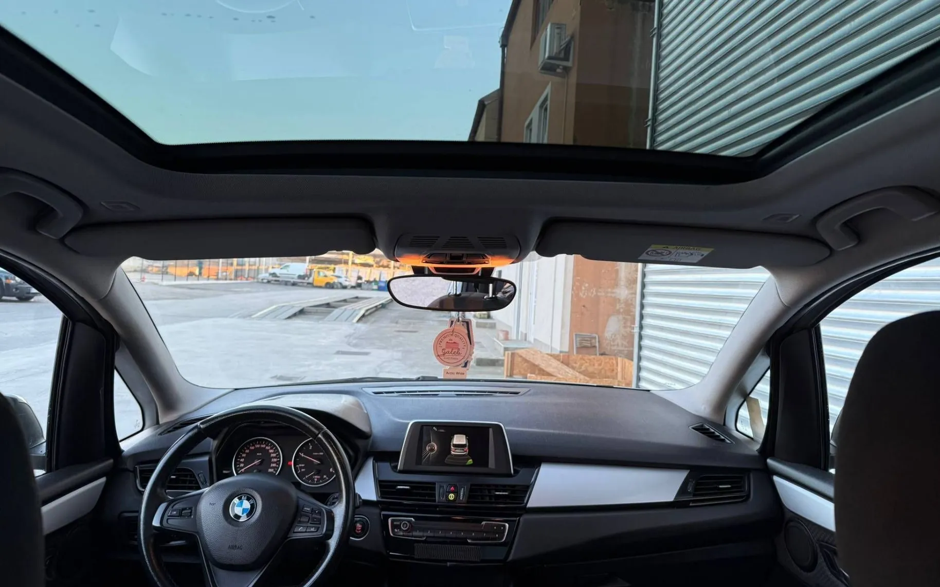 Notranja slika - BMW serija 2 Gran Tourer: - 216d ... - 8