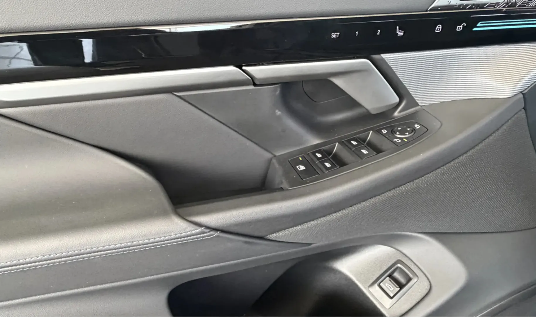 Zunanja slika - BMW 5 Series ActiveHybrid - WBA21FL030CU71575 - 12