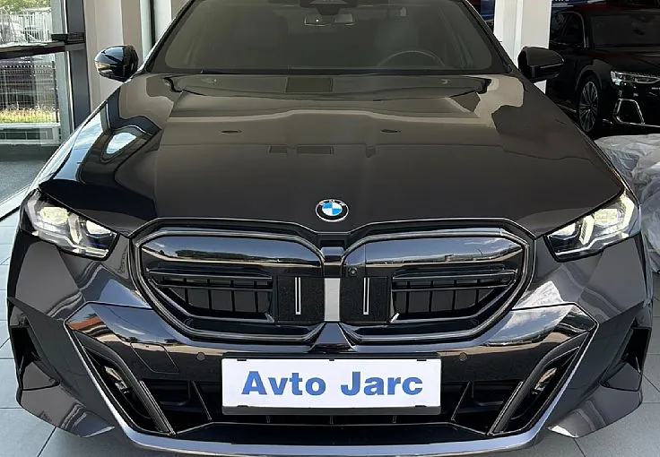 Zunanja slika - BMW Serija 5 - : 520d M SPORT-PANO-HUD-HARMAN-HLAJENJE SEDEŽEV - 2