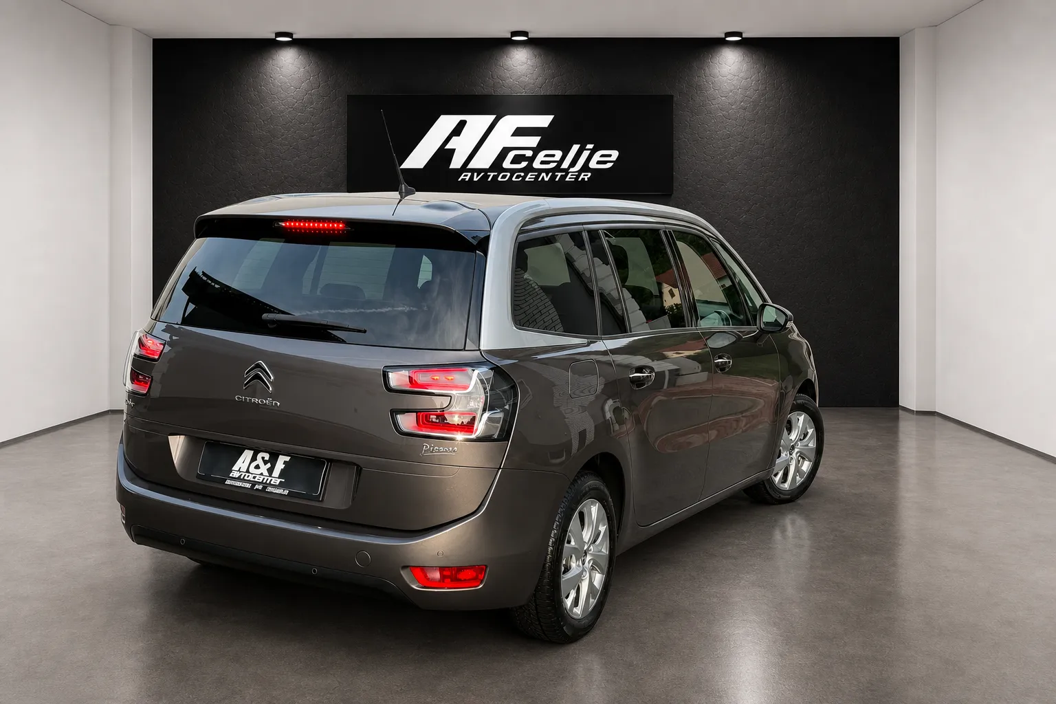 Zunanja slika - Citroën C4 Grand Picasso - 1.6 HDI-LED-NAVI-122.000km-LIZING ZA TUJCE-KEYLE - 5