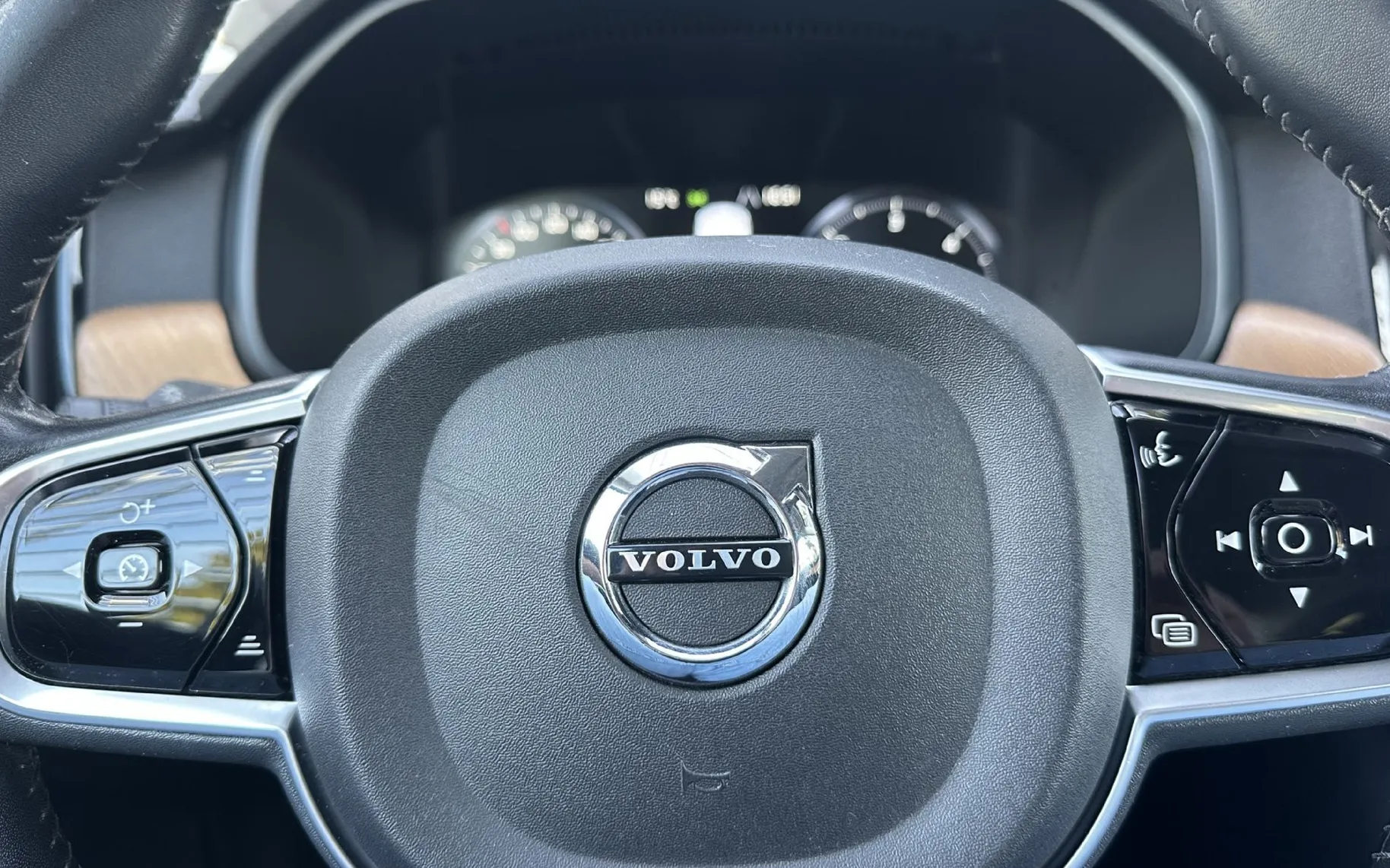 Zunanja slika - Volvo S90 - D4 AUT Inscription-FULL LED-KEYLESS-18COL-ACC-NAVI - 13