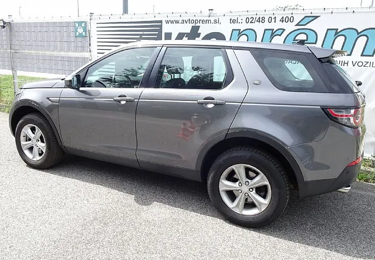 Zunanja slika - Land Rover Discovery Sport - 2.0 TD4 4WD Luxury Avt. PANORAMA FINANCIRANJE - 3