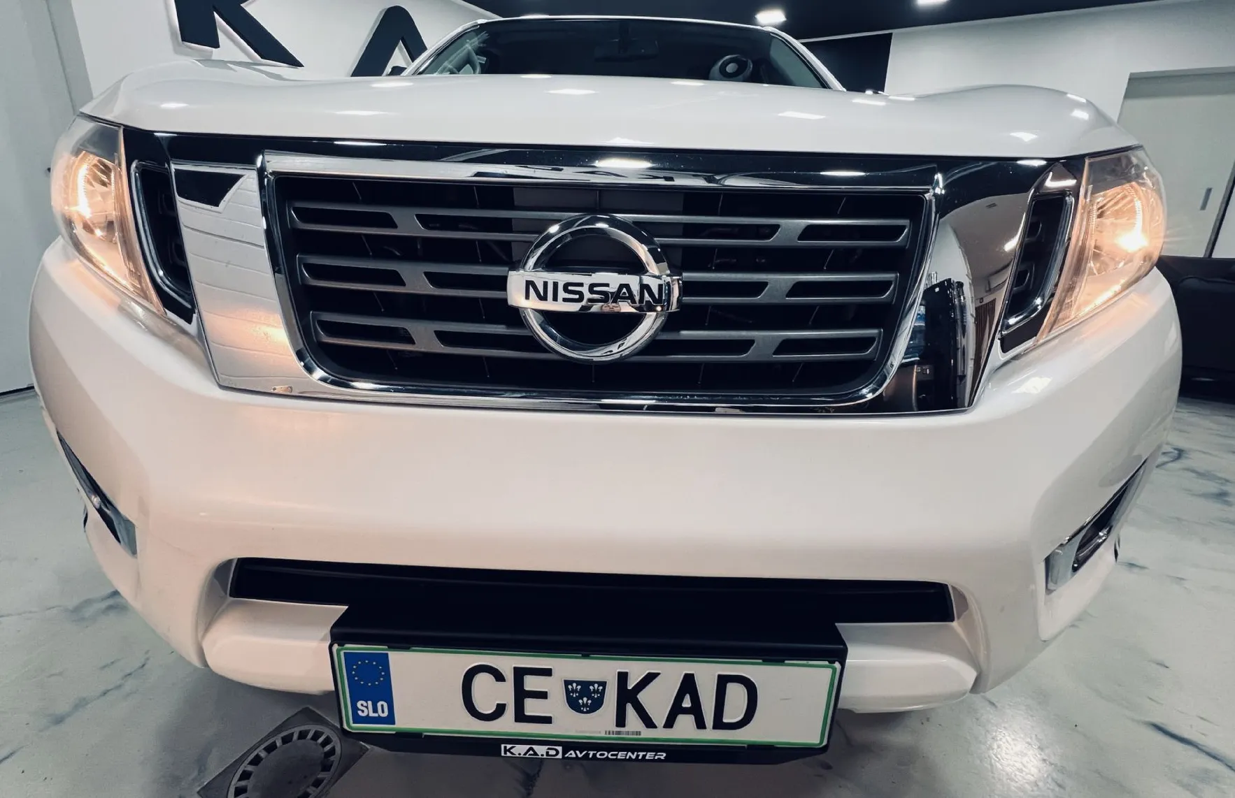 Zunanja slika - Nissan Navara - 2.3DCI 4x4 KAMERA-NAVI-1.LASTNIK - 3