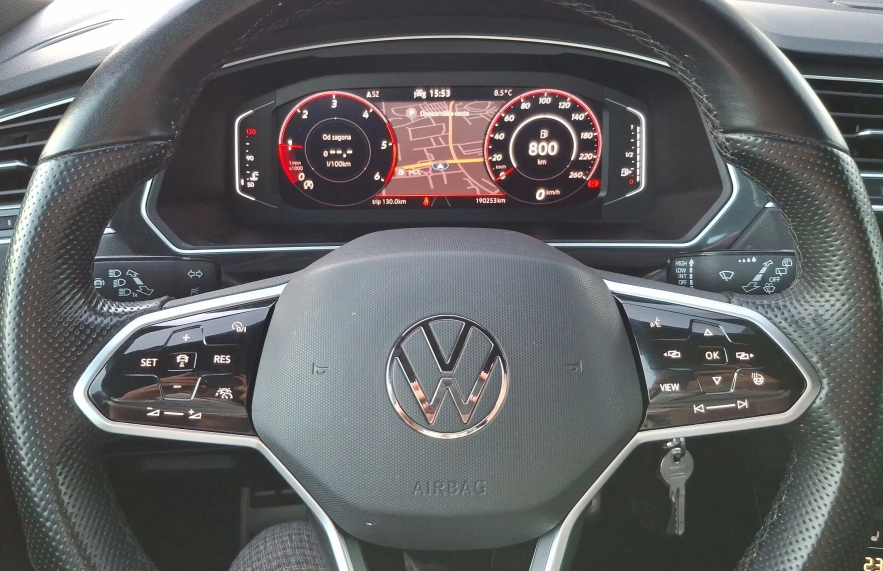 Zunanja slika - VW Tiguan - 2.0 TDI SCR BMT R-Line 110kW - 8