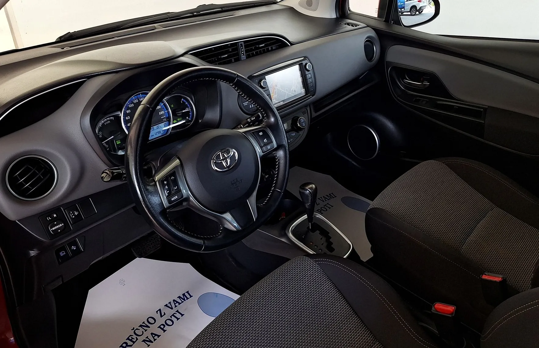 Zunanja slika - Toyota Yaris - 5V 1.5 VVT-i hibrid Trend - 9
