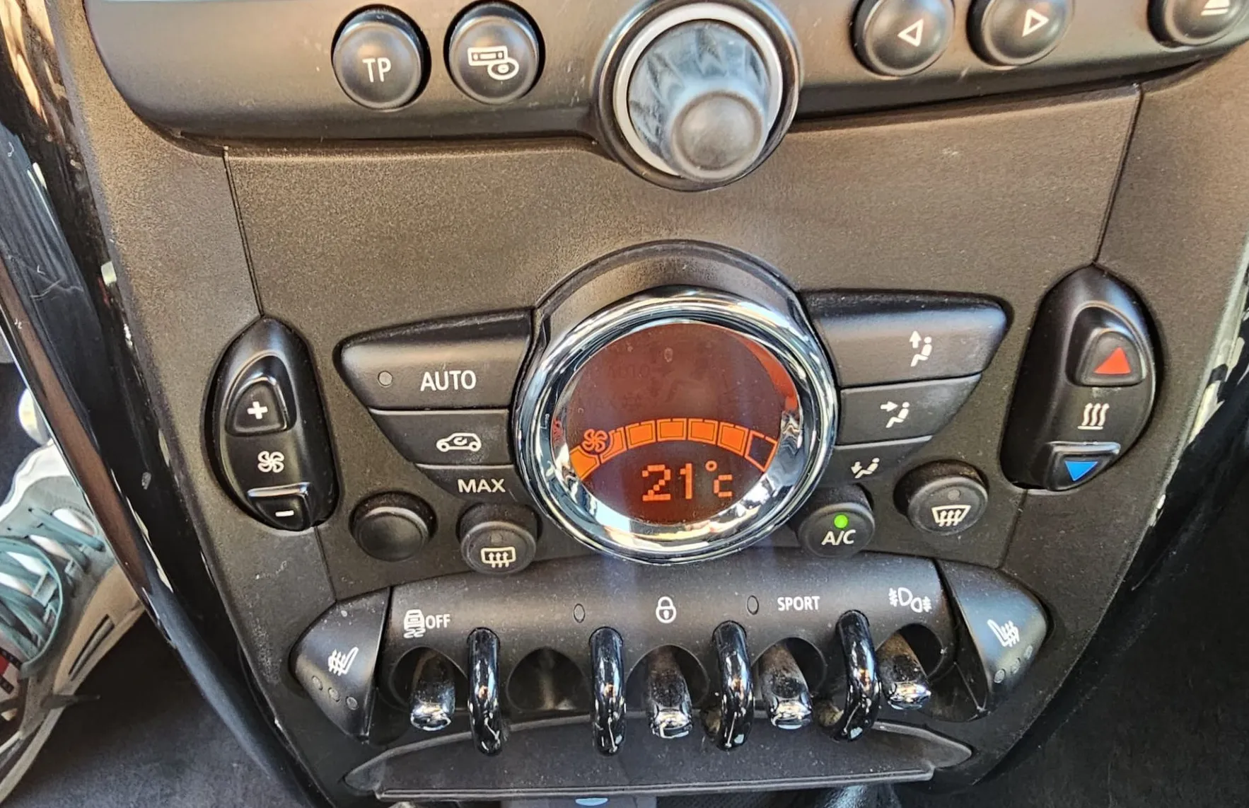 Zunanja slika - MINI Cooper - SD Avtomatik|bixenon|alu|navi|PDC|HarmanKardon - 13
