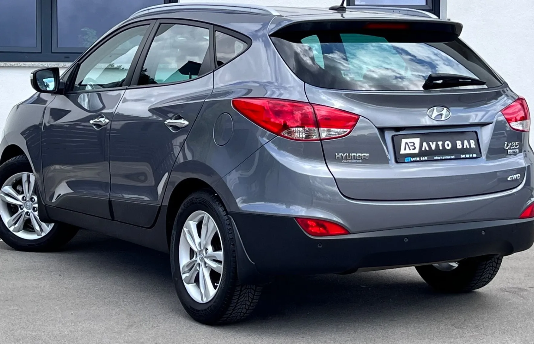 Zunanja slika - Hyundai ix35 - 4WD 2.0 CRDi+1.LAST+SLO+NAVI+R.KAMERA... - 6
