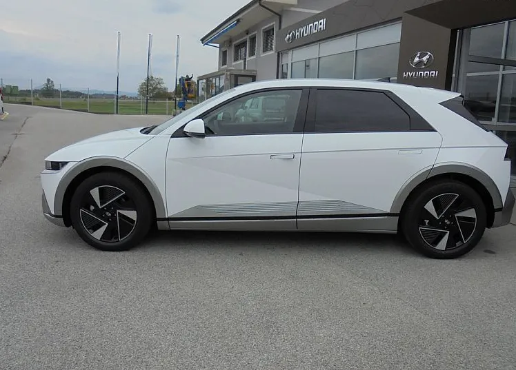 Zunanja slika - Hyundai Ioniq 5 - 168kW FL PREMIUM 84kWh toplotna. el.kljuke. - 8