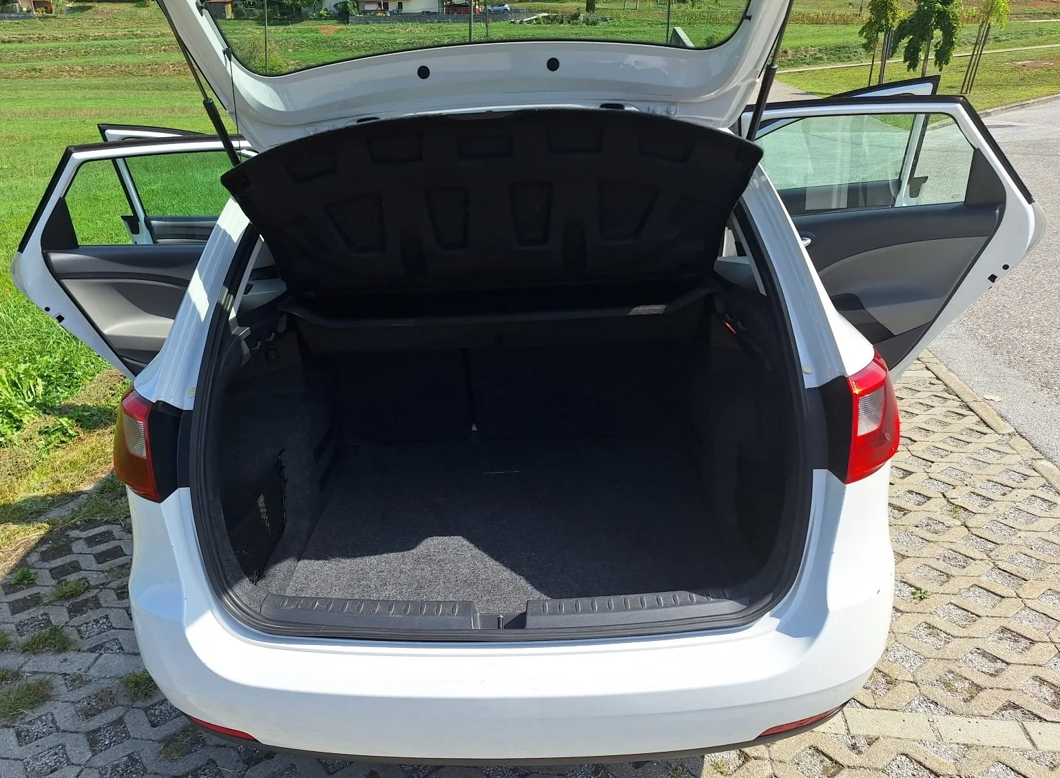Zunanja slika - Seat Ibiza - ST 1,4 16V Style - 2