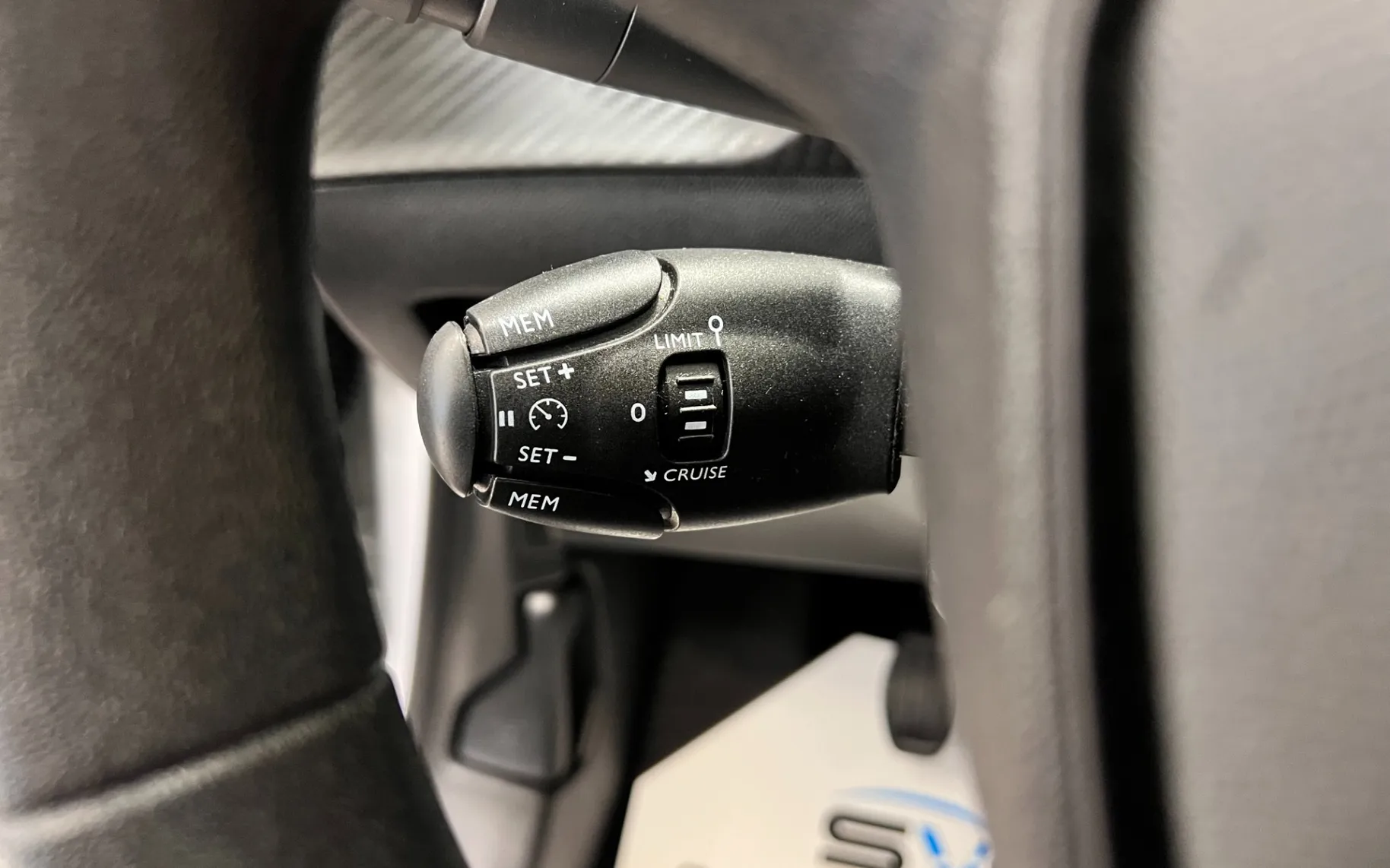 Zunanja slika - Peugeot 208 - 1.2-1.LASTNIK-63.000KM-ODLIČEN-OBROK ŽE 95€ - 17