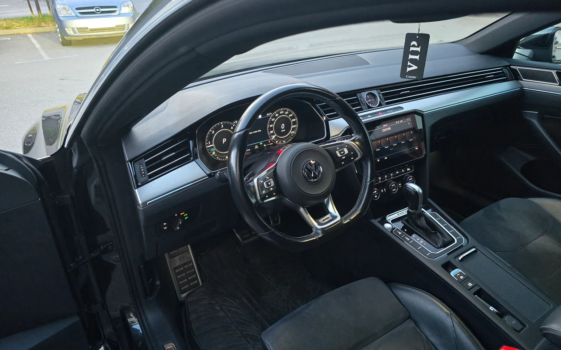 Notranja slika - Volkswagen Arteon - 4motion 2,0 TDI BMT R-Line DSG - 6