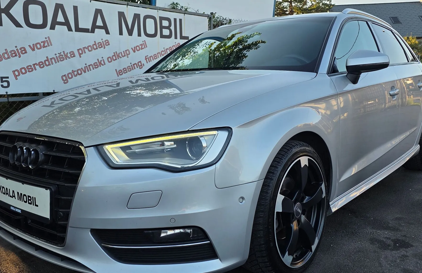 Zunanja slika - Audi A3 - 1.6 TDI BI-XENON-RADAR-NAVI-ALU PLATIŠČA-PDC - 20