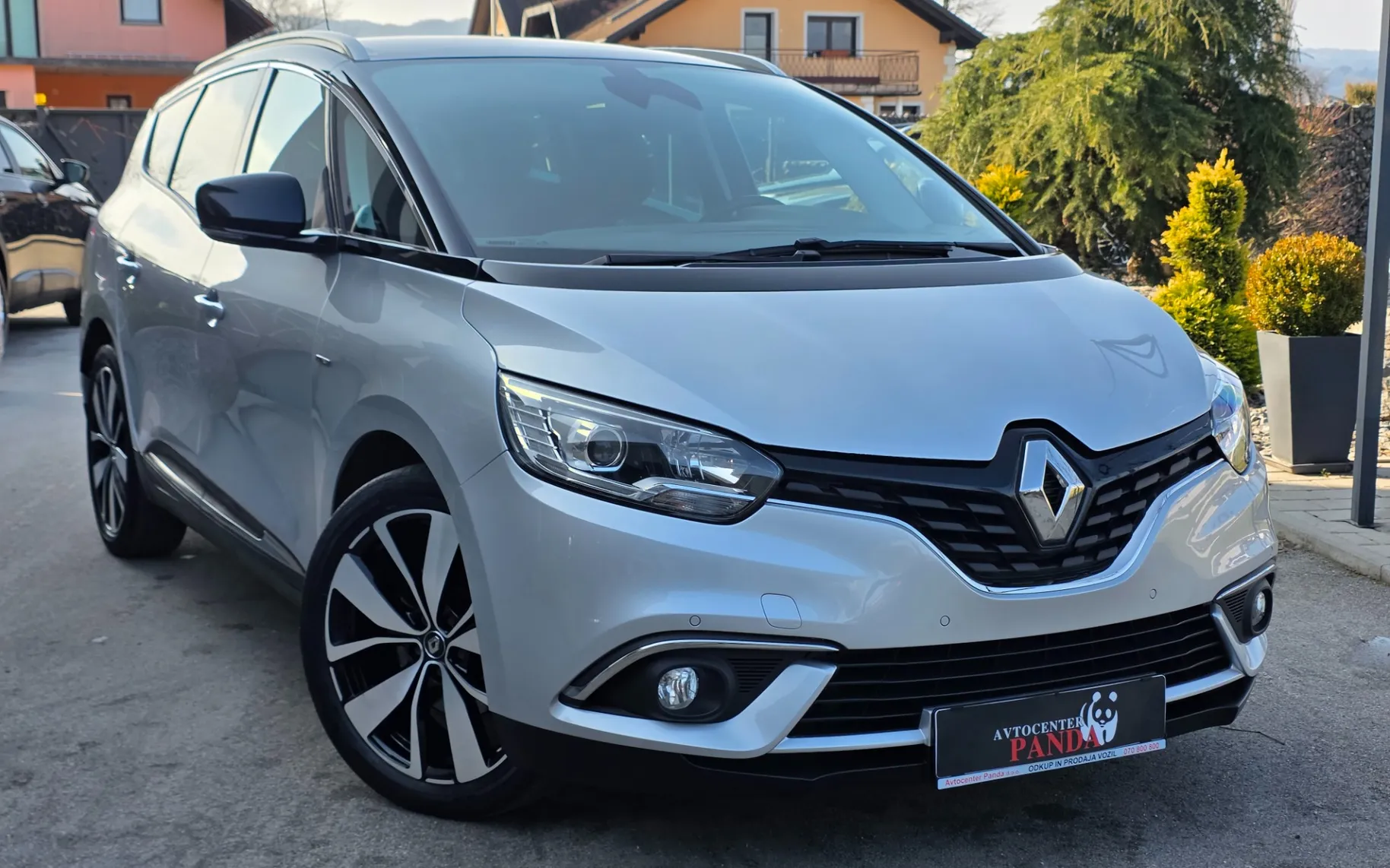 Zunanja slika - Renault Scénic - Grand  Blue dCi 120 Limited - 6