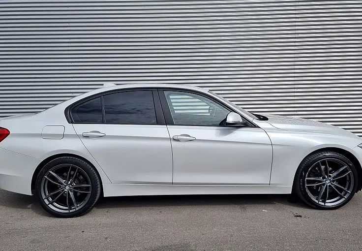 Zunanja slika - BMW Serija 3 - : 318d-PERLA BELA-SPORT PAKET-NAVI+19COL - 4