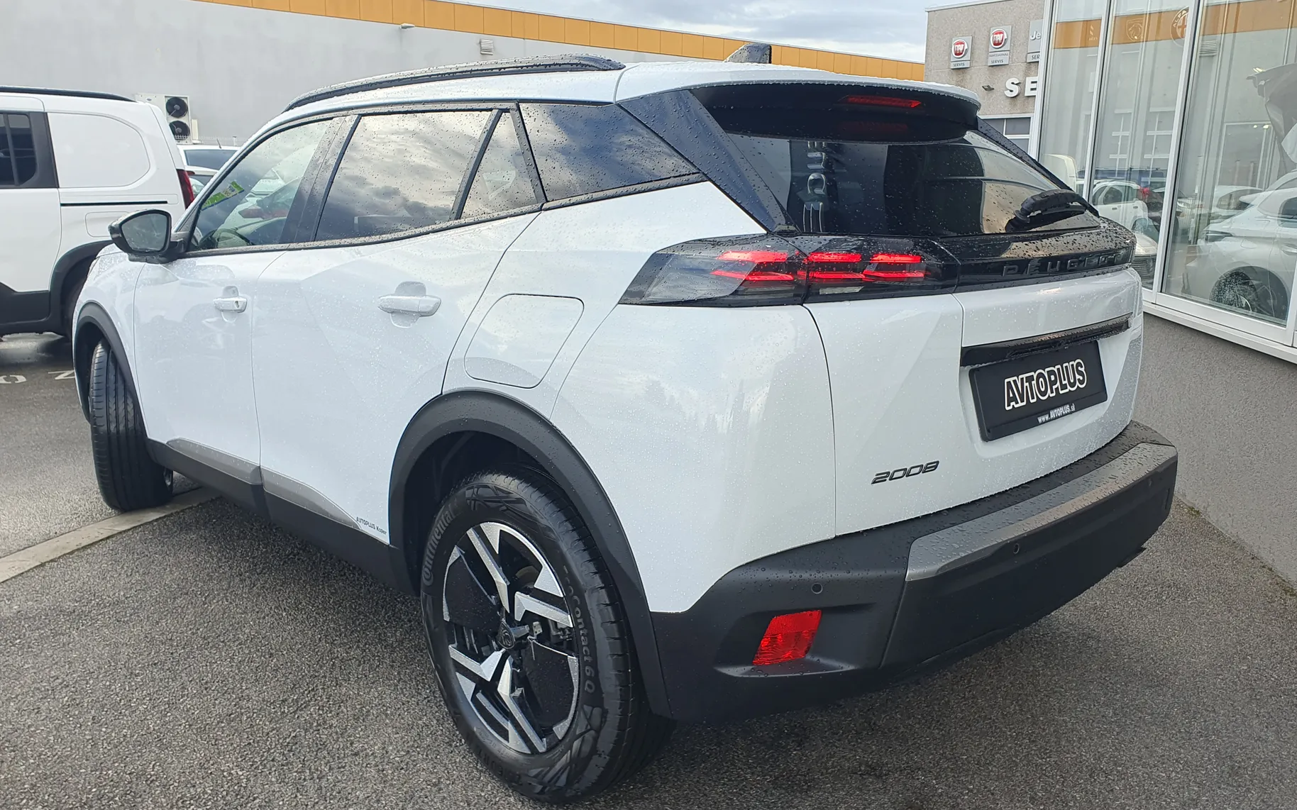 Zunanja slika - Peugeot 2008 - Allure HIBRID 145 - 19