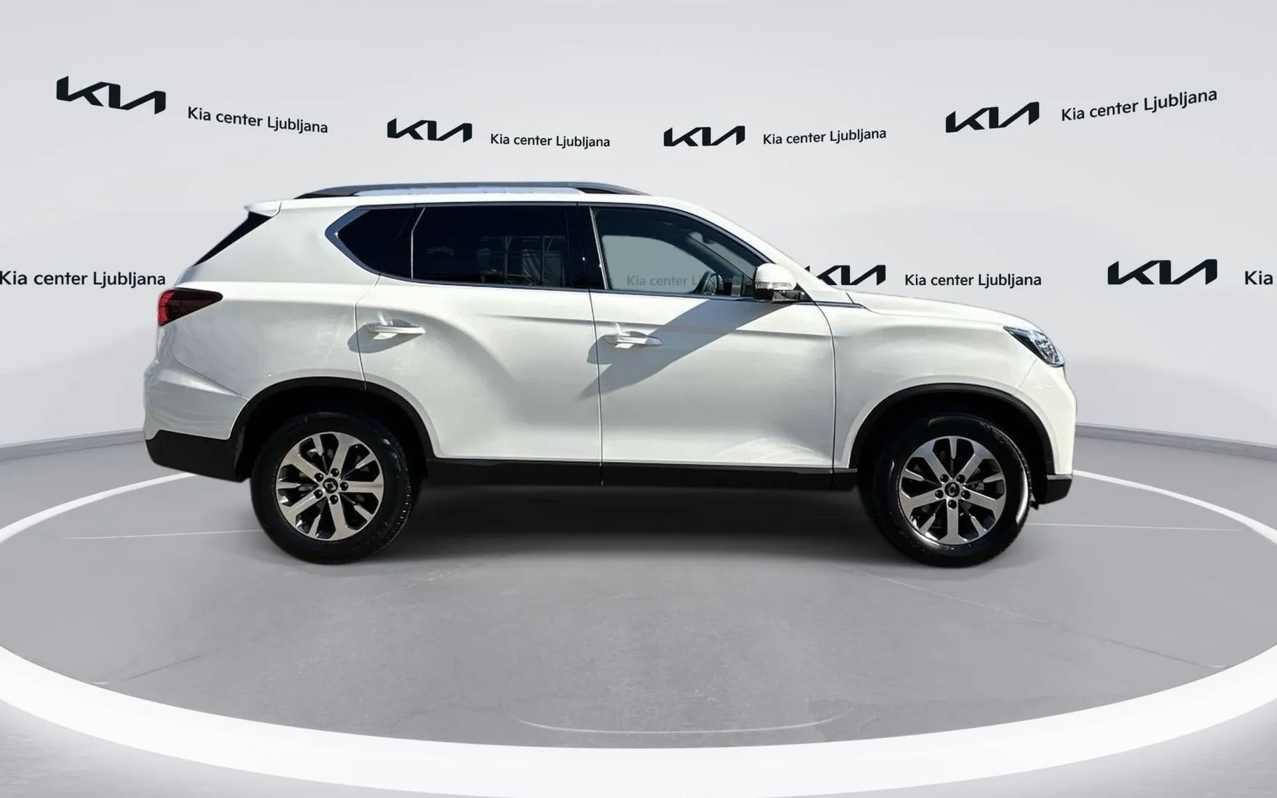 Zunanja slika - KG Mobility Rexton - 2.2 XDI LIMITED PLUS 4x4 A T - 4